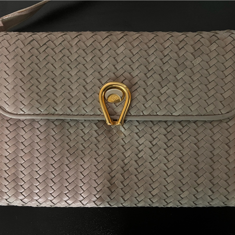 Gucci vintage light gray purse